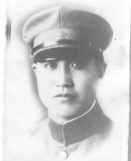 �������h�����|���d������1908������������ڵ�����ͥ���x�켽܊�^(q��)�Γ�܊˾��T��1924���M(j��n)��|���v���������I(y��)����У����У�̹١�1931�����Rռɽ���(du��)����У�����������˽��򿹑�(zh��n)�Ȍ�(du��)������(zh��n)��1936���κӱ����h��܊��У����(d��o)�L(zh��ng)��1938��8���ʲ����x�����(du��)���x�켽܊�^(q��)��ʽ������x�켽܊�^(q��)�Γ�܊������˾��T��1939������Ї�(gu��)���a(ch��n)�h��1940���ڰوF(tu��n)���(zh��n)�Љ��Ҡ������r(sh��)��32�q��