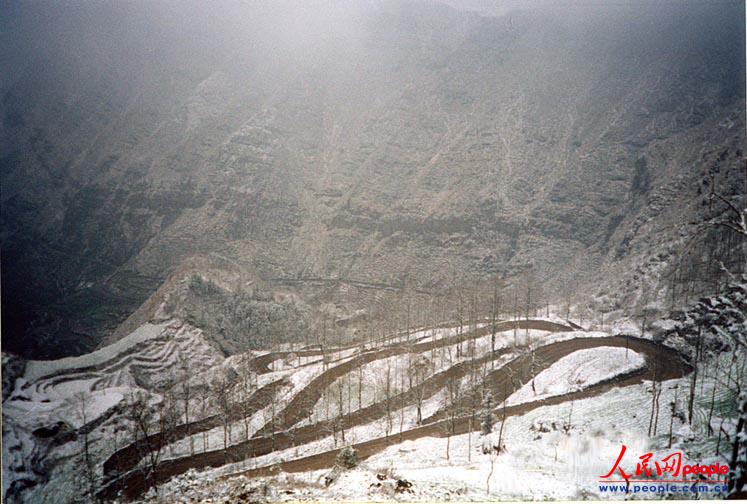 ��¡��24���ա�֮������ꐁ��֔zӰ��