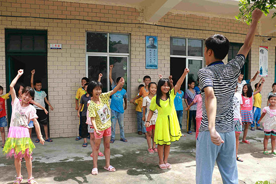 �V�|�t(y��)�ƴ�W(xu��)��΢�m���ġ�����F(tu��n)�(du��)�ڏV�|ʡ�����������(zh��n)ͬ��С�W(xu��)֧�̣�־Ը�߽�ͬ��С�W(xu��)�W(xu��)���\(y��n)��(d��ng)ǰ�������Ԝp���\(y��n)��(d��ng)������