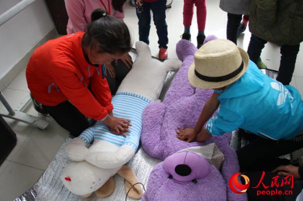 �V�|�t(y��)�ƴ�Wů�L�Ї�־Ը����꠵��Ĵ�ʡ�����ݿ����h�����l(xi��ng)���ʹ��_չ����־Ը���գ��̺��ӂ��ƌW�\�����p���\�ӓp������ᘌ��\�ӳ�Ҋ�܂���r���ڼ����Ծȼ������D�麢�ӂ����ò�ż�����ķΏ��K�������ȼ��ȼ��������F��ṩ��