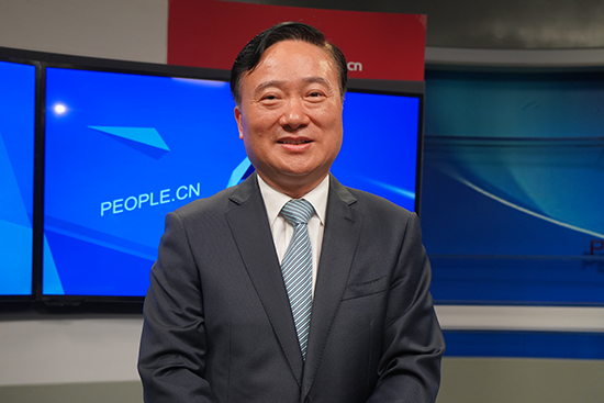 中國五礦集團有限公司黨組書記、董事長翁祖亮做客人民網(wǎng)。實習(xí)生趙晉杰攝