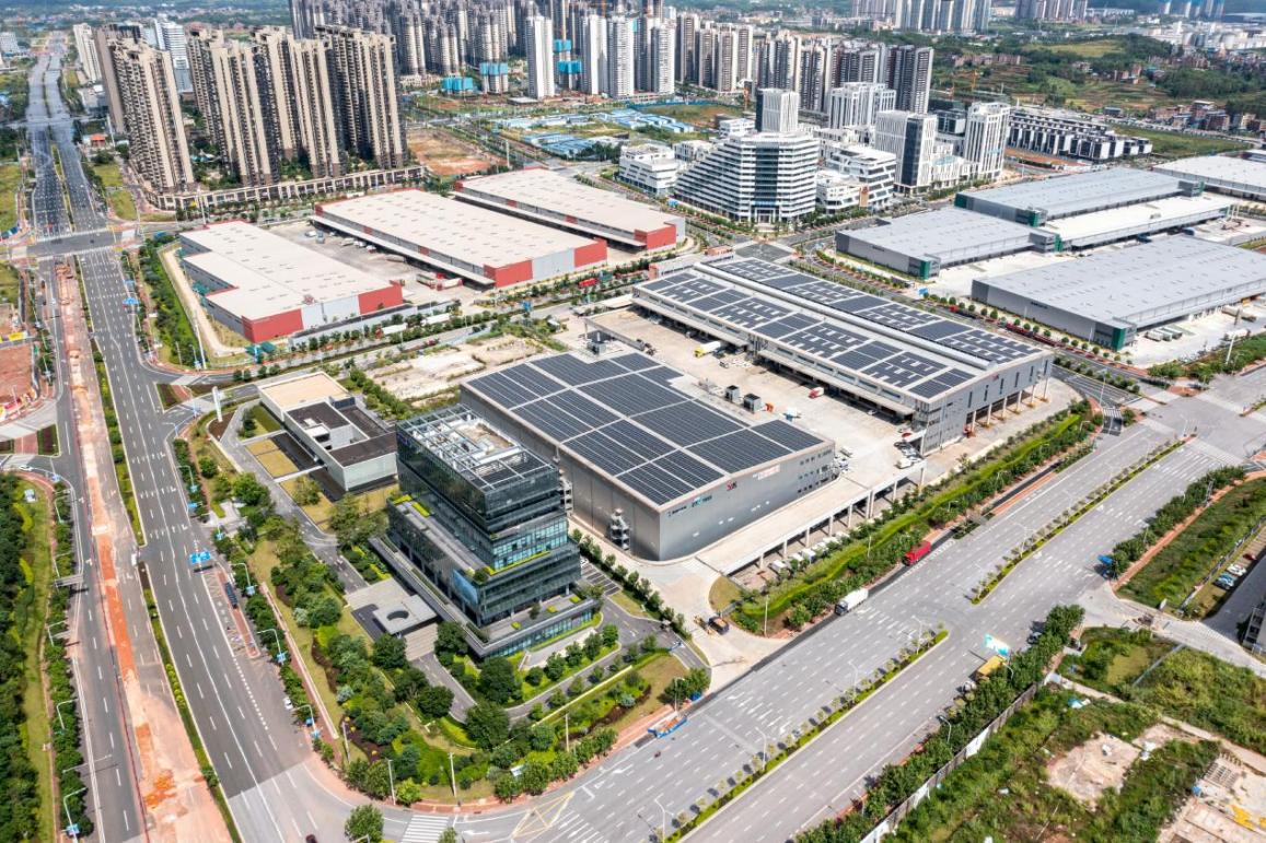 中新南寧國(guó)際物流園航拍圖。 人民網(wǎng) 嚴(yán)立政攝