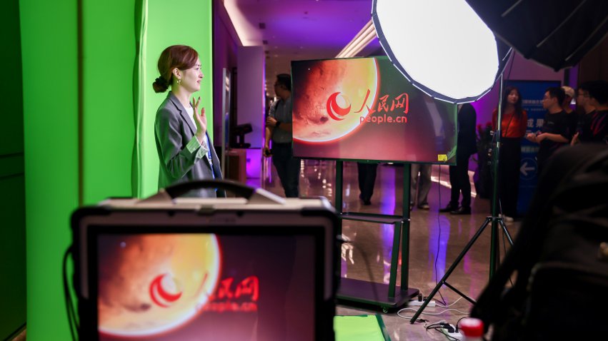 隨幻虛擬直播工作站體驗區(qū)。主辦方供圖