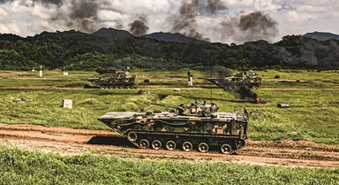 陸軍某旅組織綜合戰(zhàn)術(shù)考核