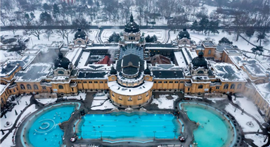布達(dá)佩斯:雪后溫泉