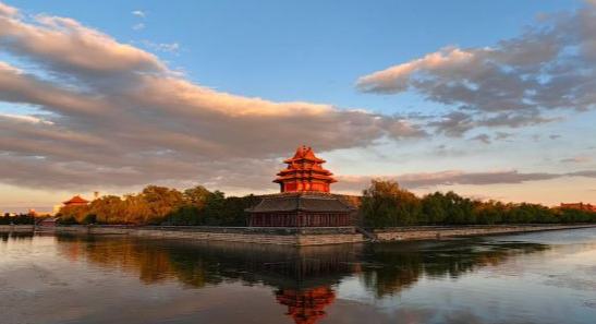 故宮角樓暮色如畫